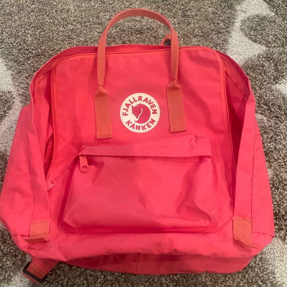 Gently used Fjallraven backpack.